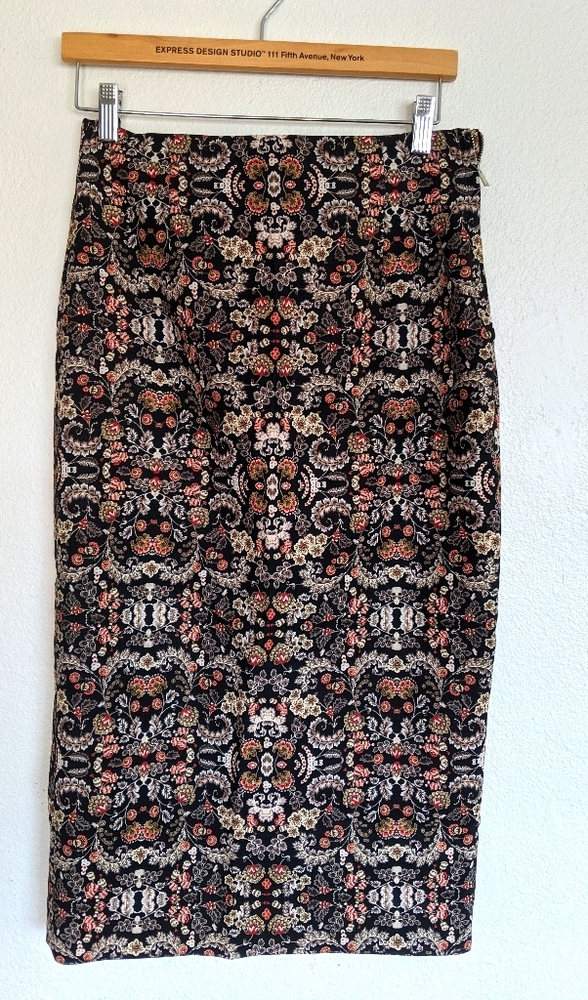 Zara woman print pencil skirt